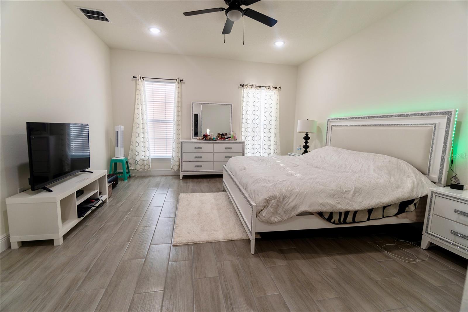 Image 20 of 45 For 1430 Tern Court