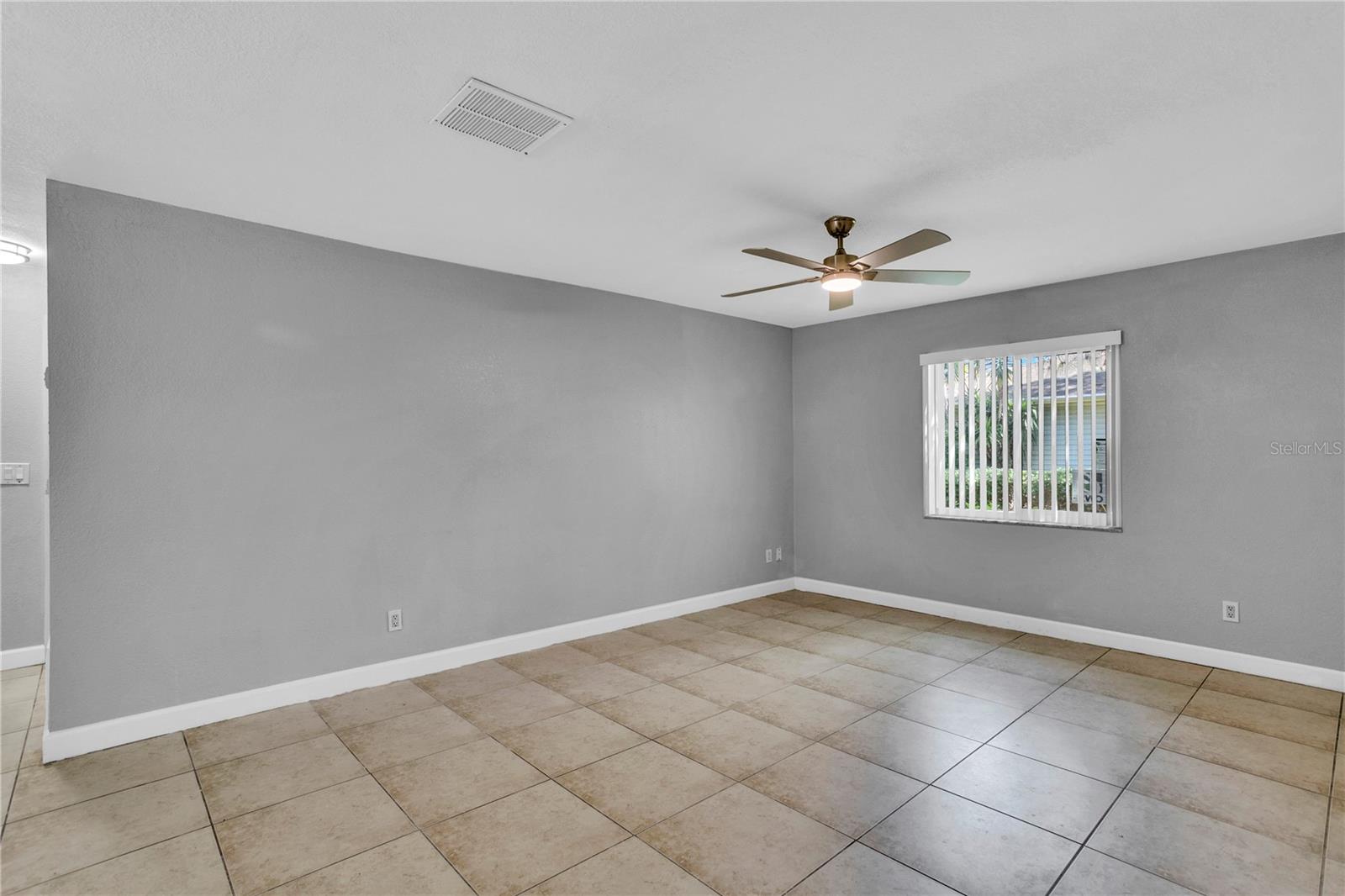 Image 12 of 41 For 209 Red Cedar Place 209