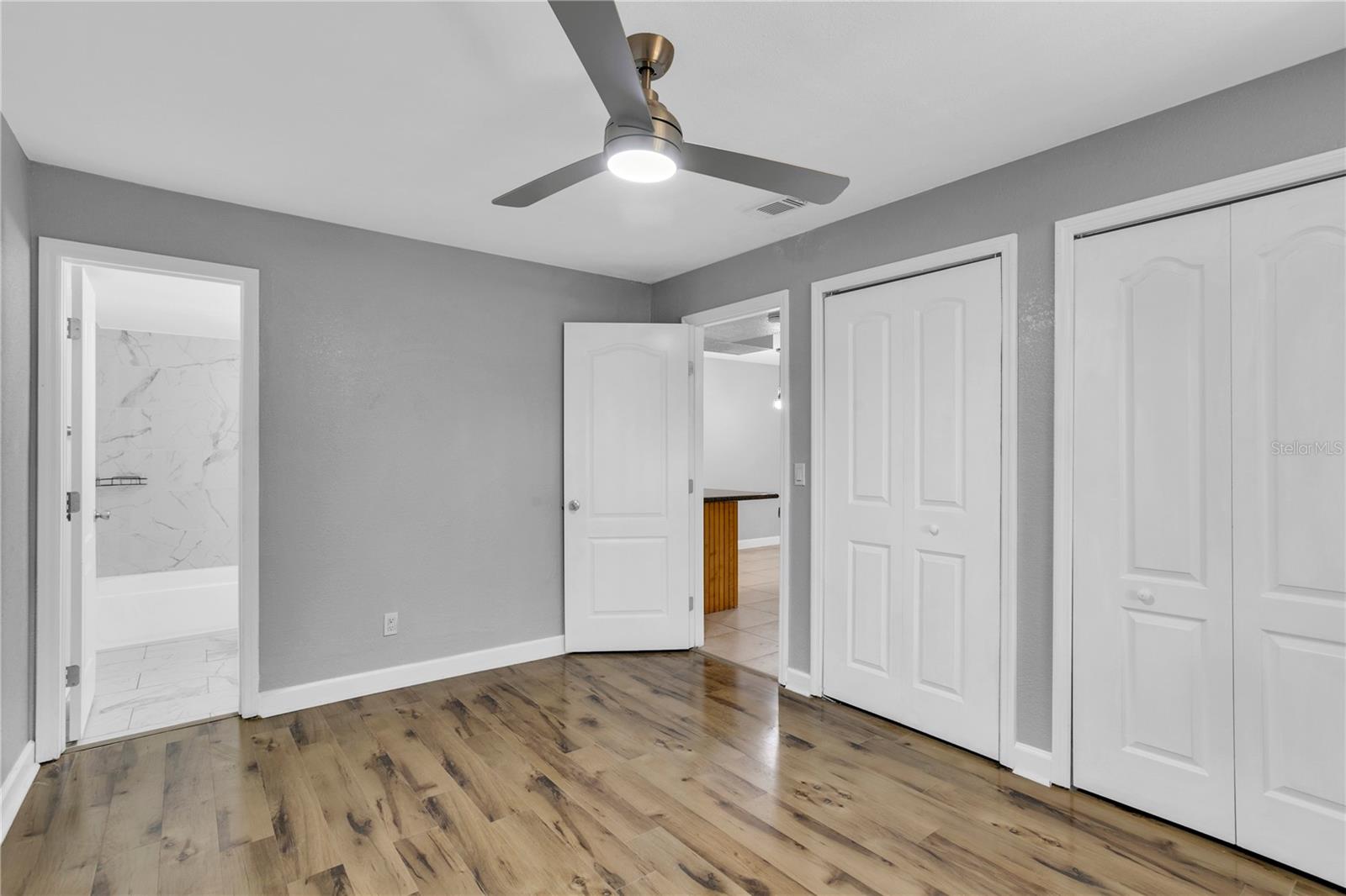 Image 17 of 41 For 209 Red Cedar Place 209