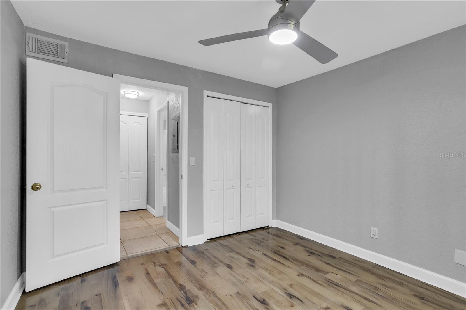 Image 22 of 41 For 209 Red Cedar Place 209