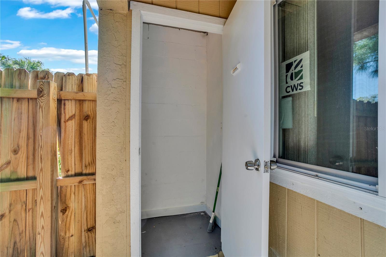 Image 27 of 41 For 209 Red Cedar Place 209