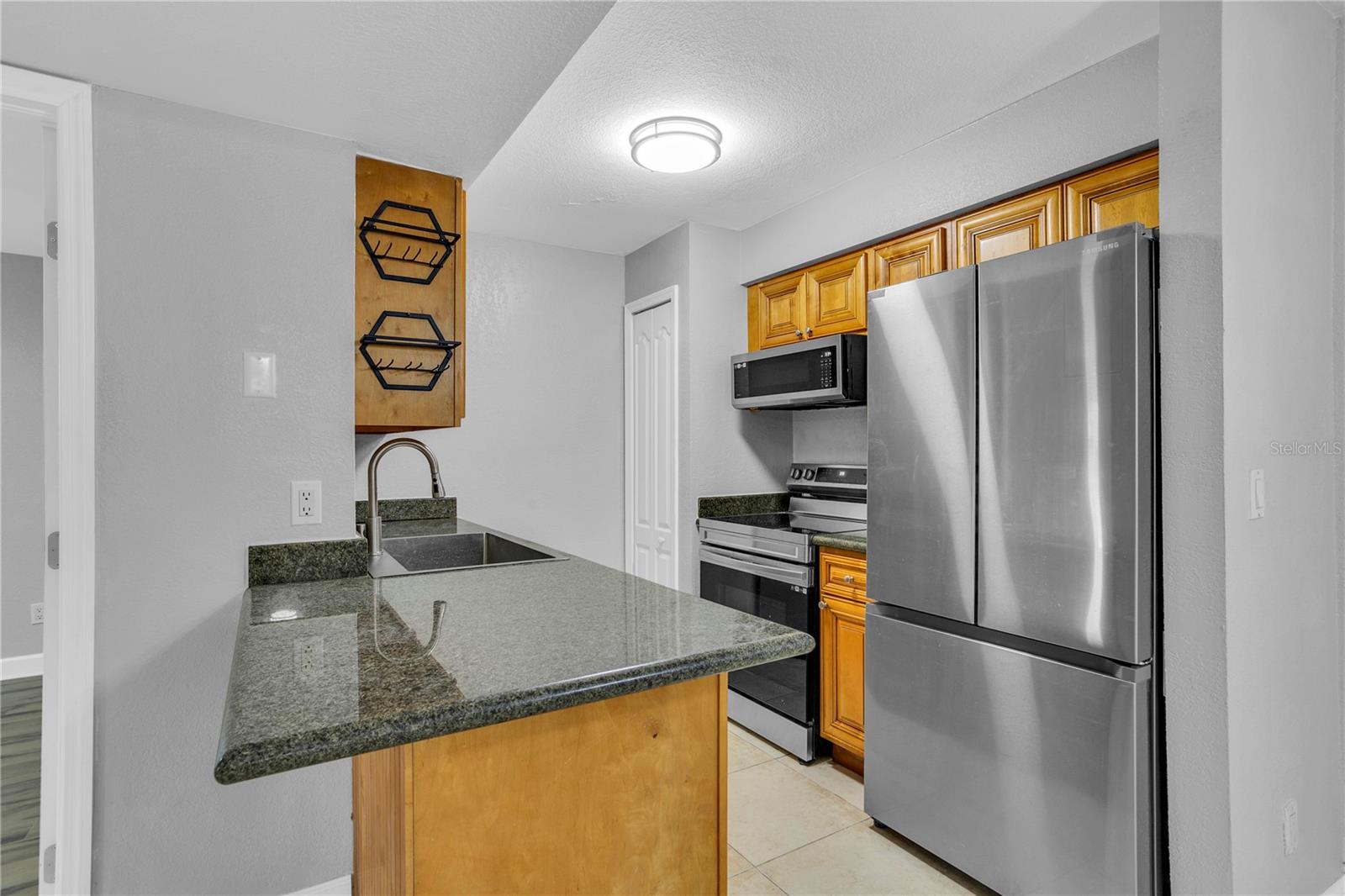 Image 6 of 41 For 209 Red Cedar Place 209