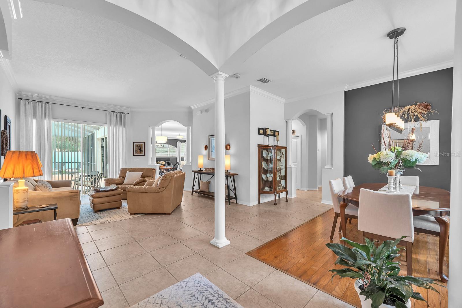 Image 4 of 59 For 15206 Merlinpark Place