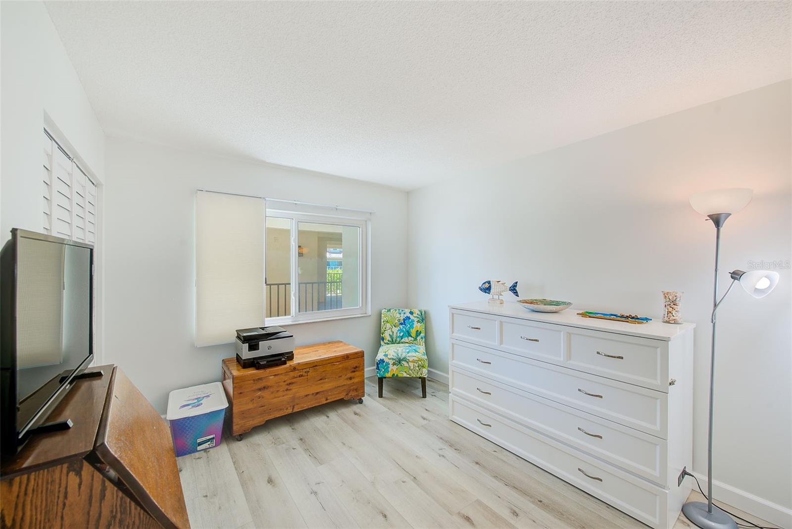 Image 18 of 35 For 8211 Brent Street 815