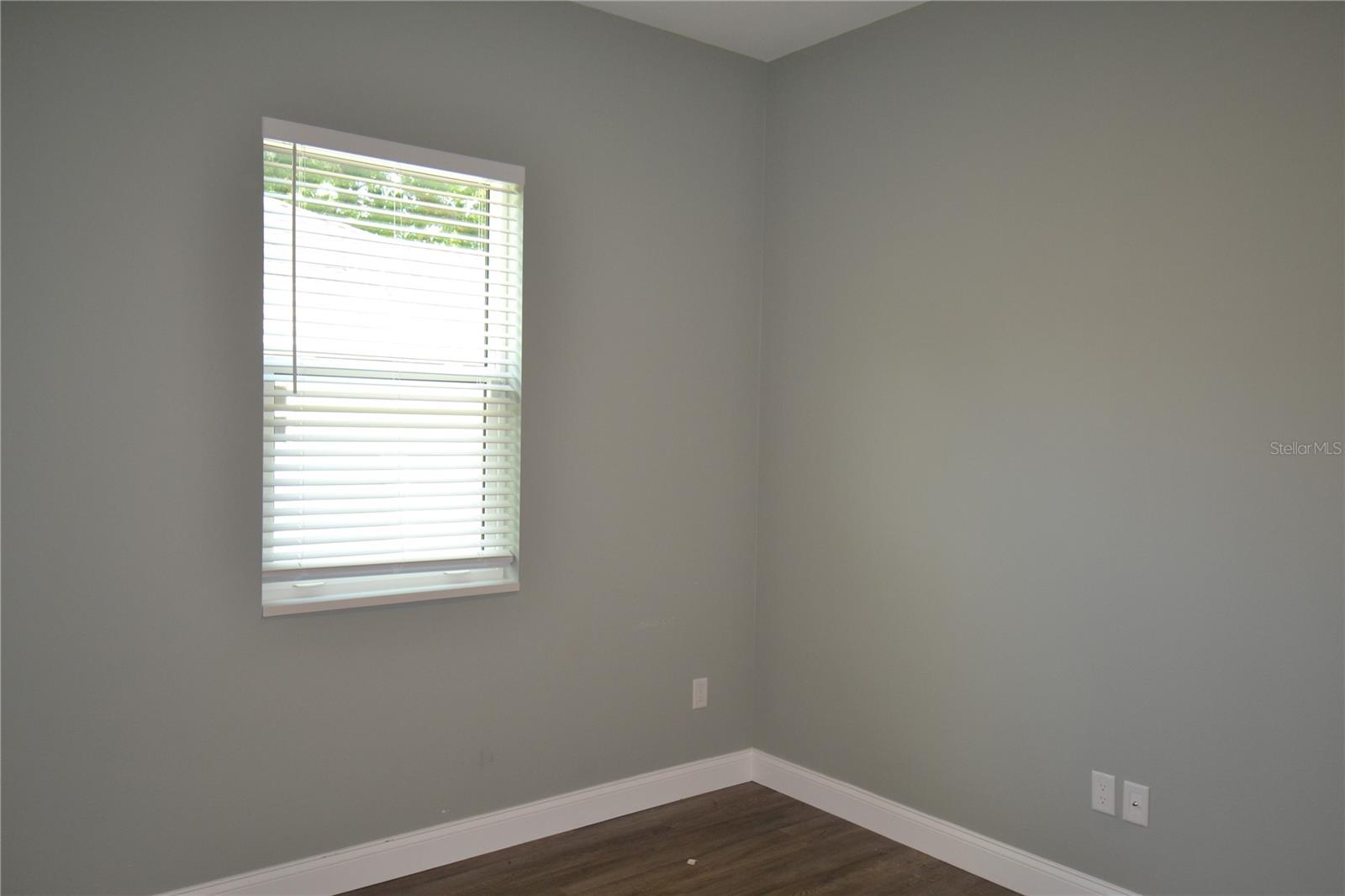 Image 11 of 64 For 281 Diogenes Street