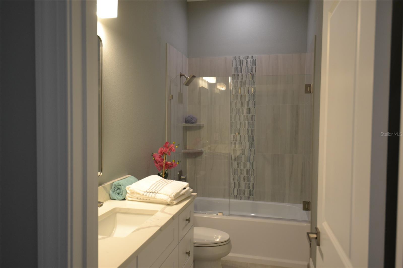 Image 16 of 64 For 281 Diogenes Street