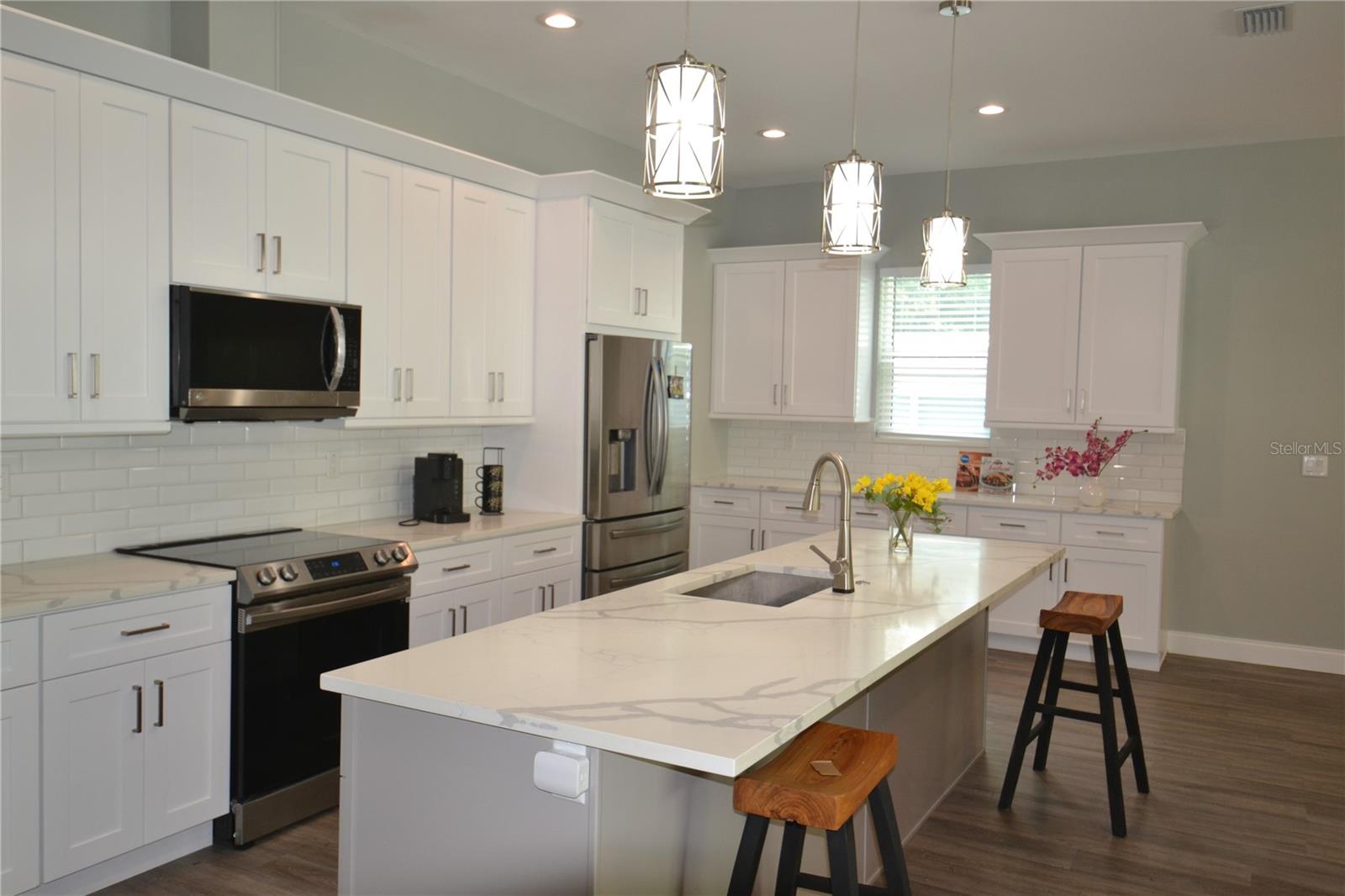 Image 3 of 64 For 281 Diogenes Street
