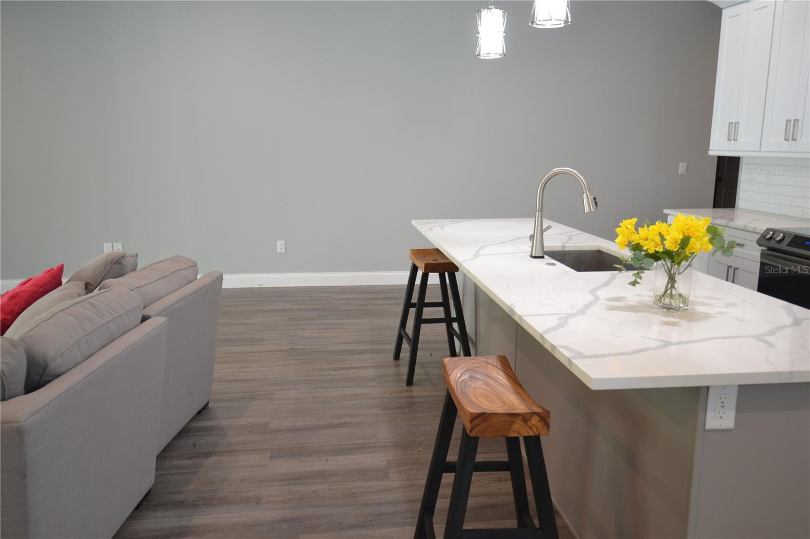 Image 33 of 64 For 281 Diogenes Street