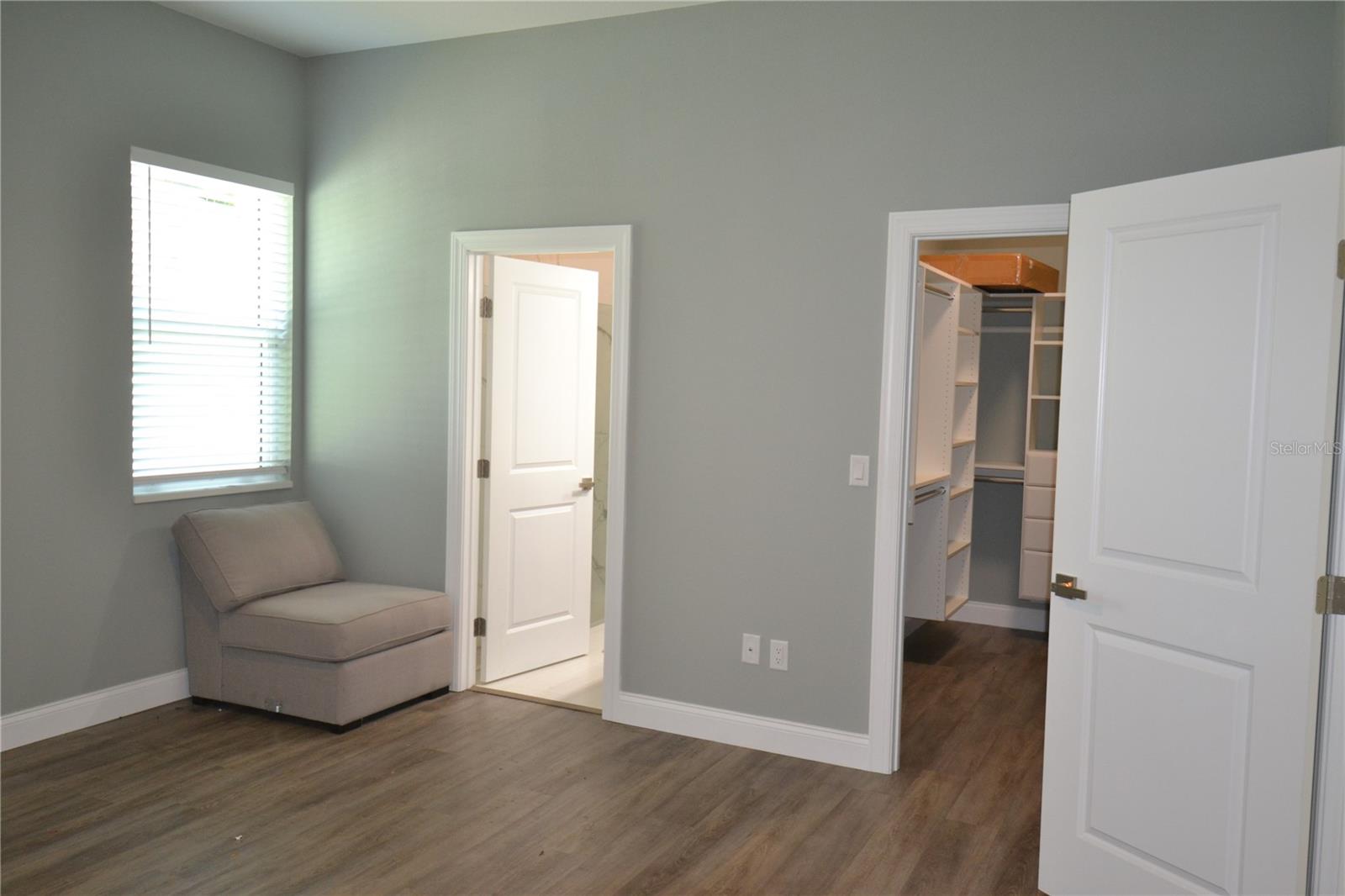 Image 37 of 64 For 281 Diogenes Street