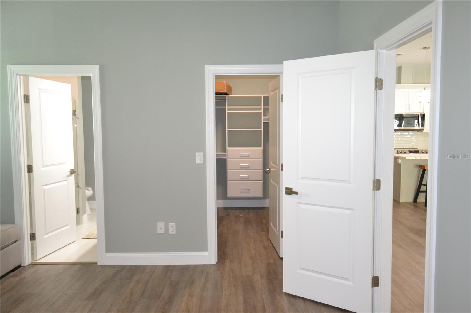 Image 38 of 64 For 281 Diogenes Street