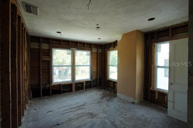 Image 28 of 50 For 2355 Trelain Drive S
