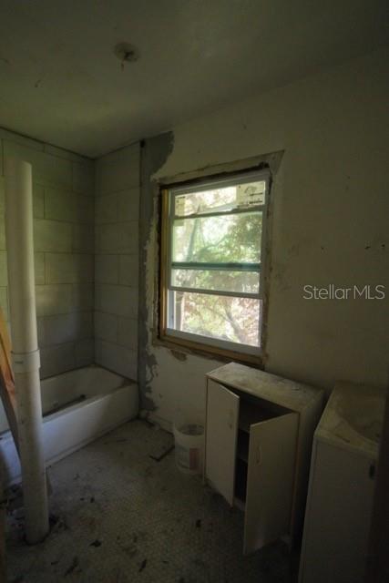 Image 33 of 50 For 2355 Trelain Drive S