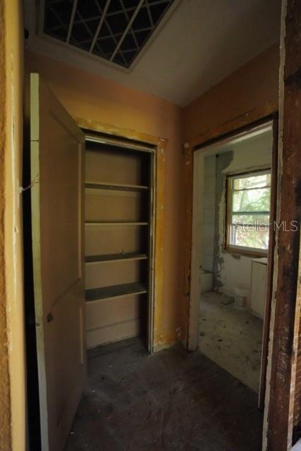 Image 34 of 50 For 2355 Trelain Drive S