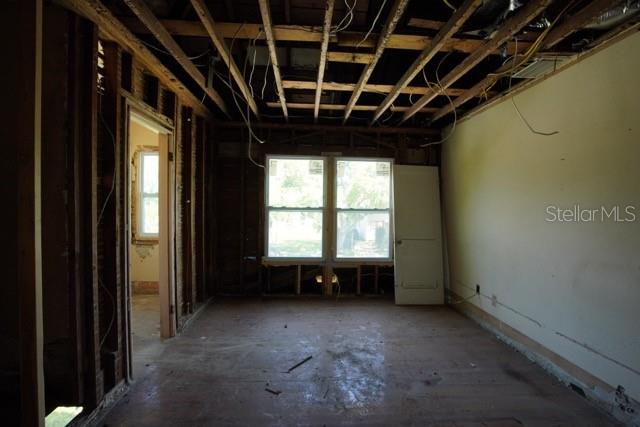 Image 37 of 50 For 2355 Trelain Drive S