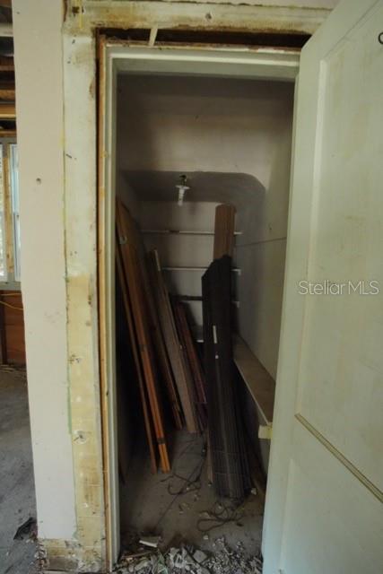 Image 47 of 50 For 2355 Trelain Drive S