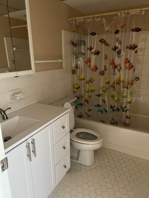 Image 13 of 17 For 11251 80th Avenue 308