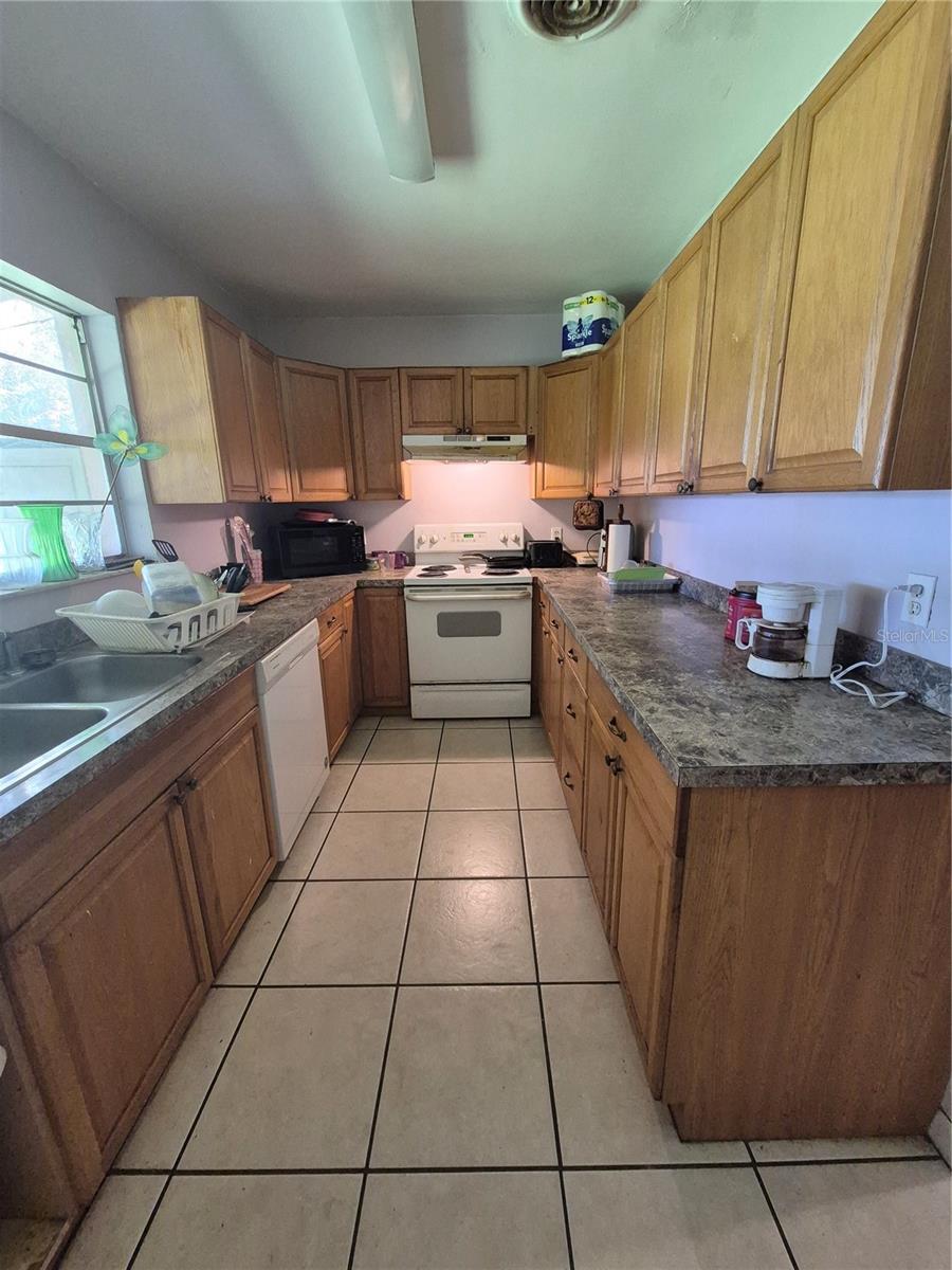 Image 5 of 11 For 6326 38th Avenue N
