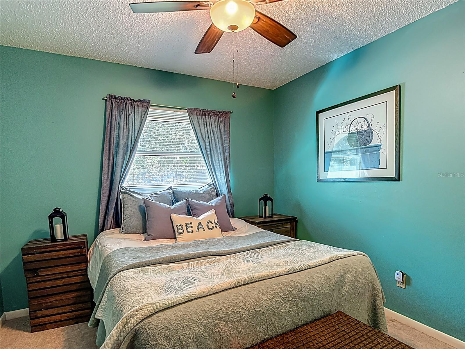 Listing photo id 13 for 31096 Inwood Circle