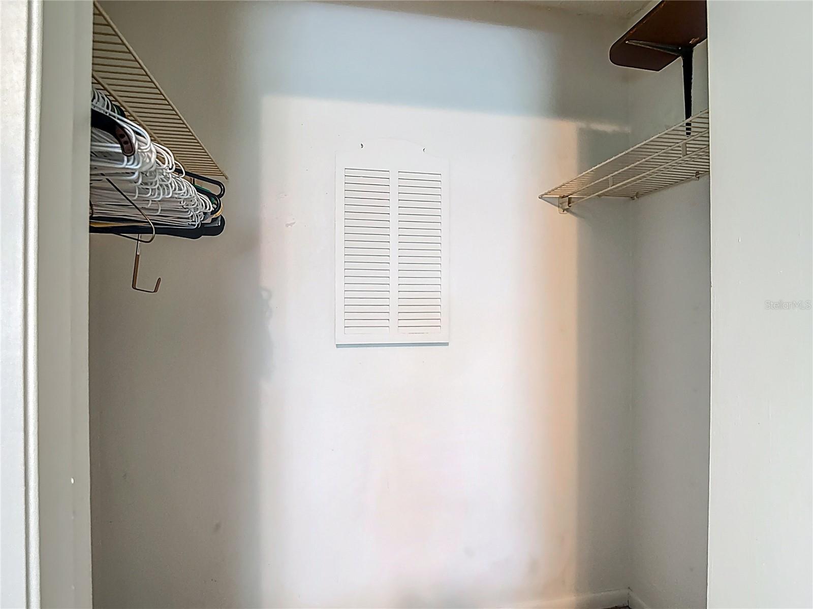 Listing photo id 14 for 31096 Inwood Circle