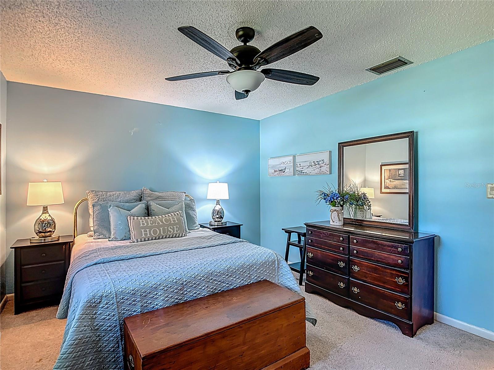 Listing photo id 18 for 31096 Inwood Circle