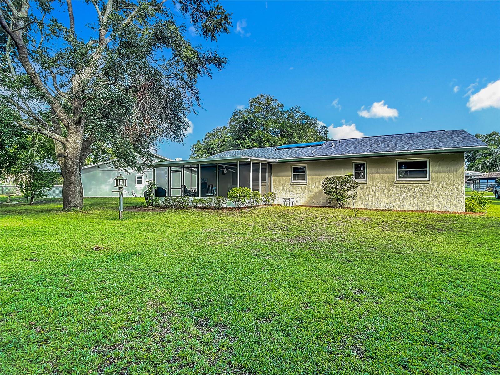 Listing photo id 25 for 31096 Inwood Circle