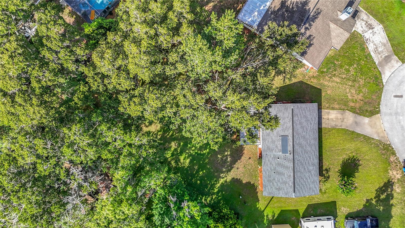Listing photo id 26 for 31096 Inwood Circle