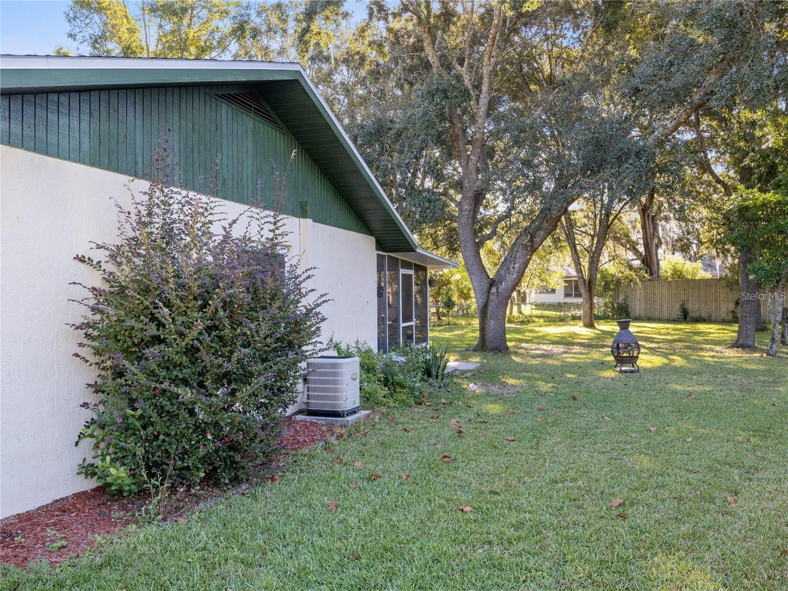 Listing photo id 27 for 31096 Inwood Circle