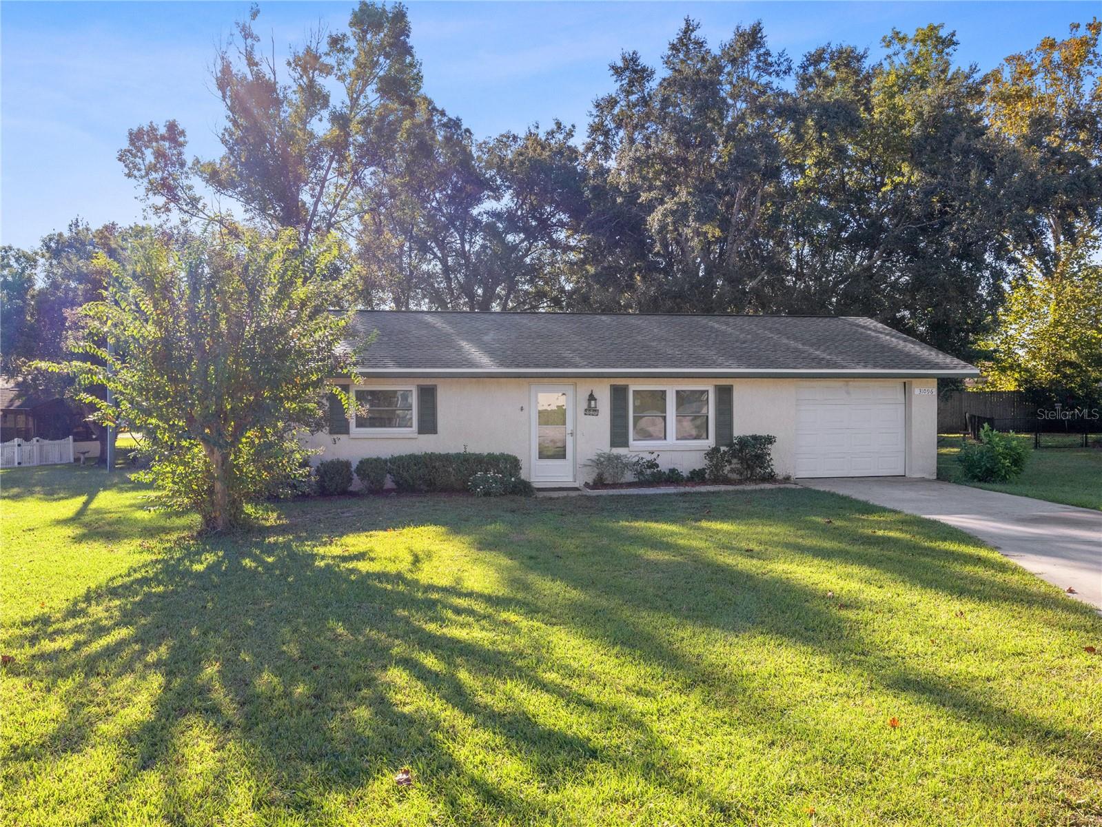 Listing photo id 33 for 31096 Inwood Circle
