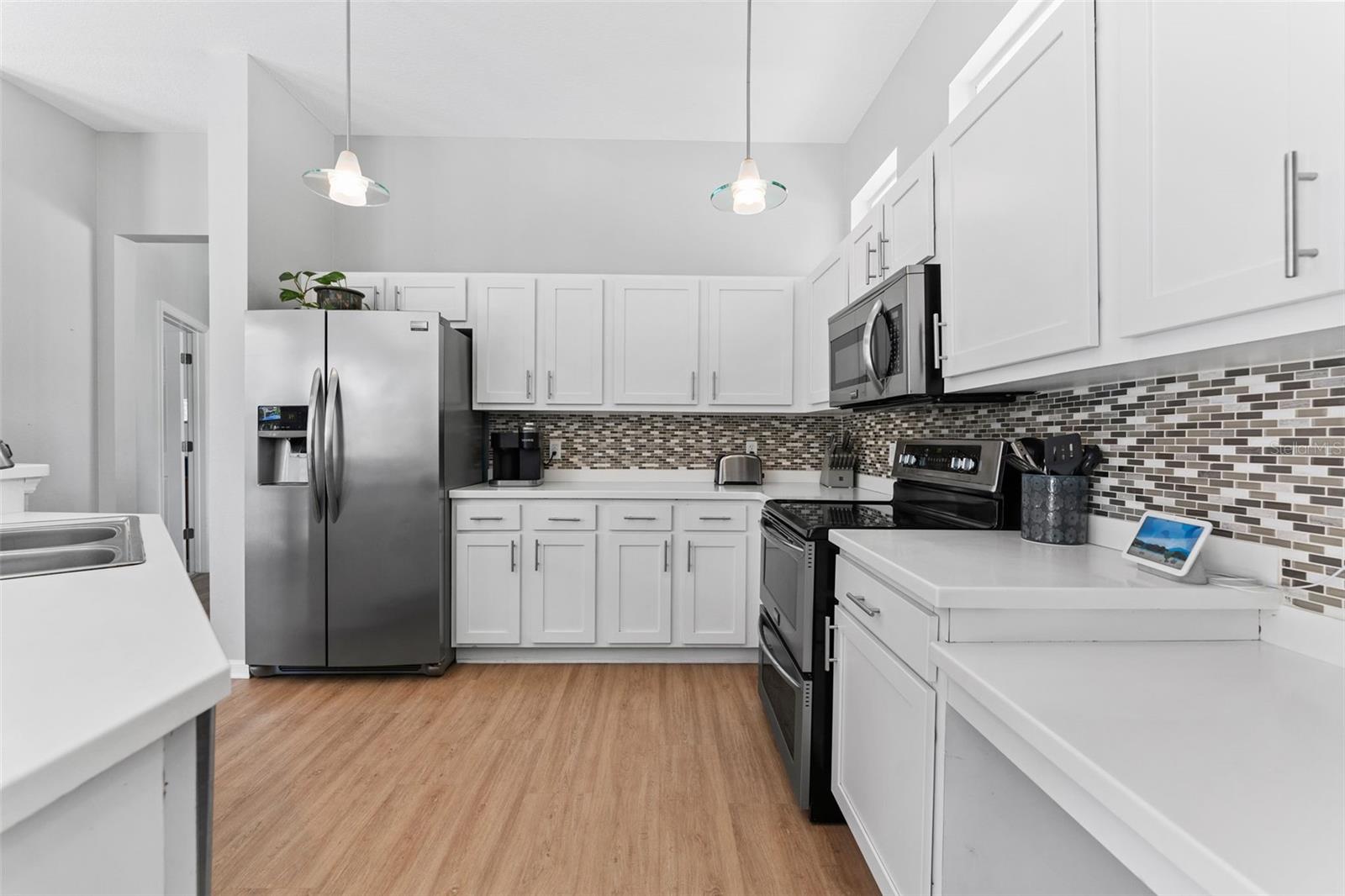 Image 11 of 51 For 12910 Vicksburg Drive