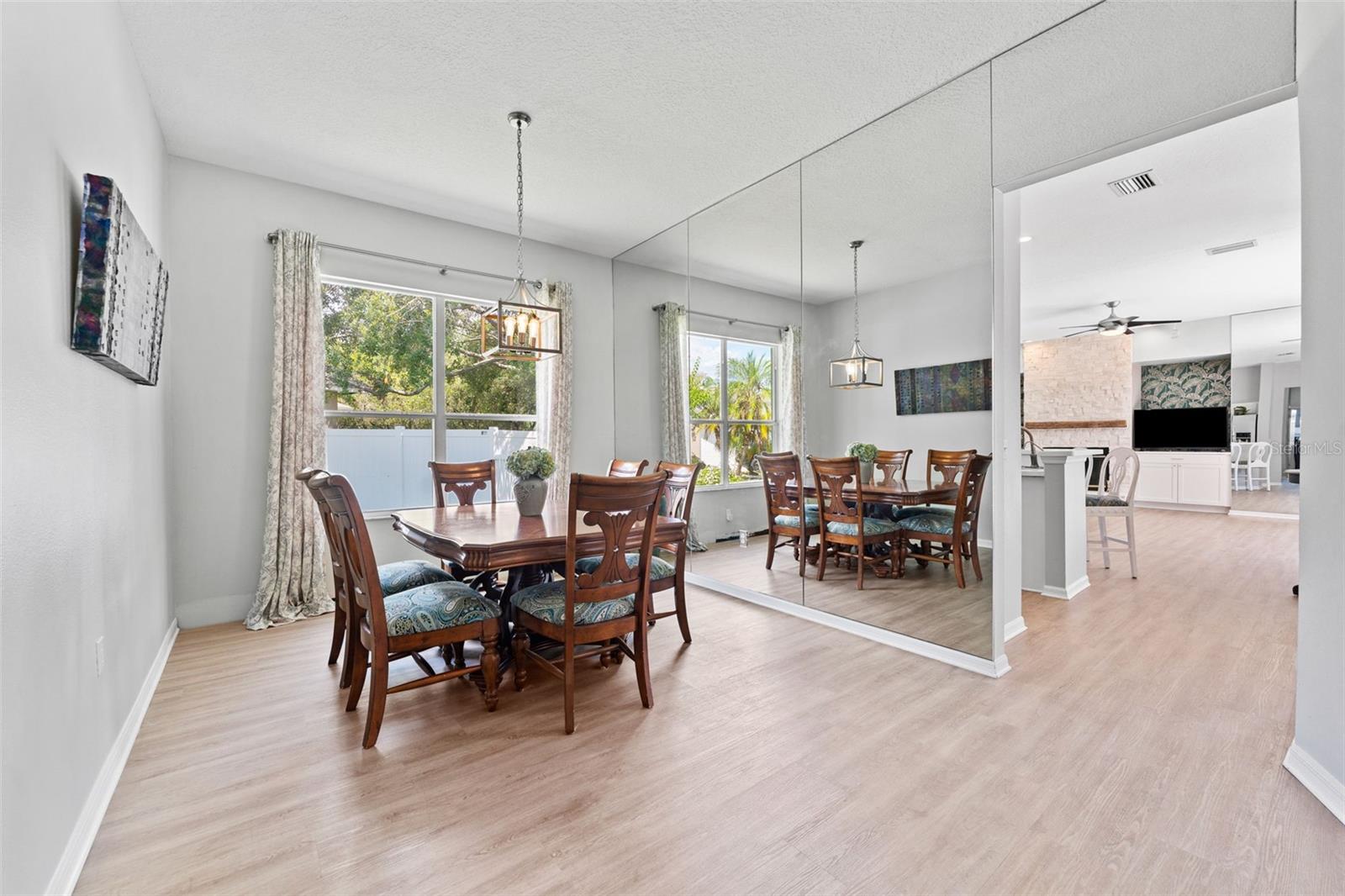 Image 14 of 51 For 12910 Vicksburg Drive