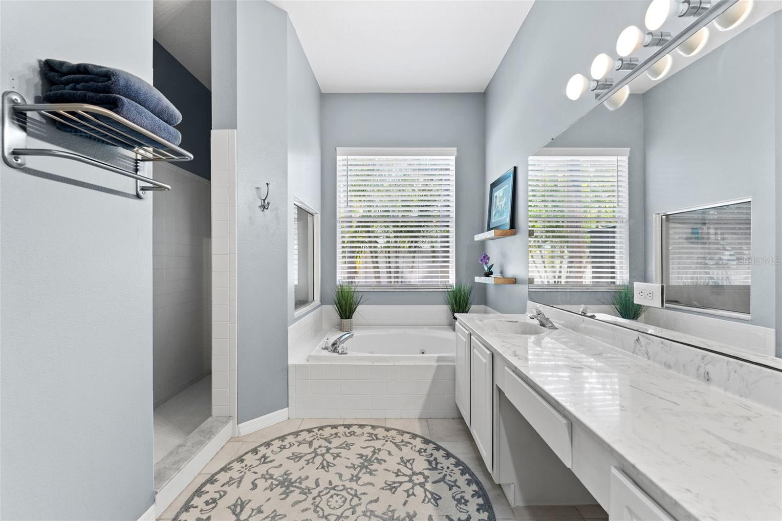 Image 18 of 51 For 12910 Vicksburg Drive
