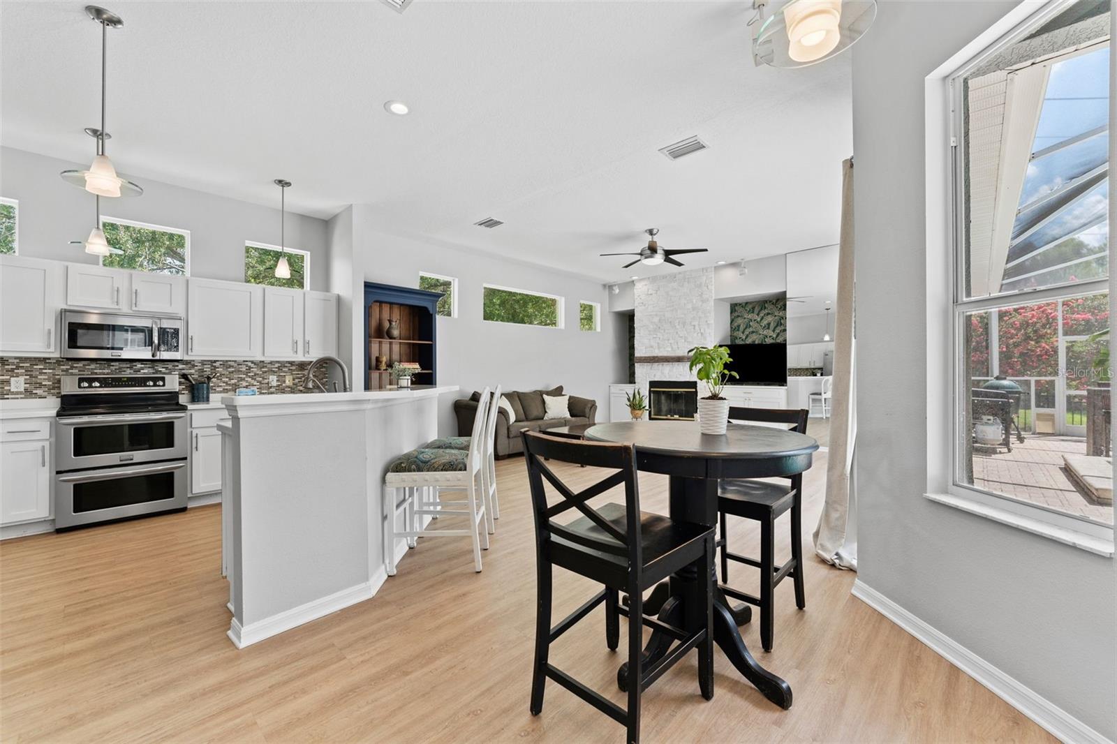 Image 5 of 51 For 12910 Vicksburg Drive