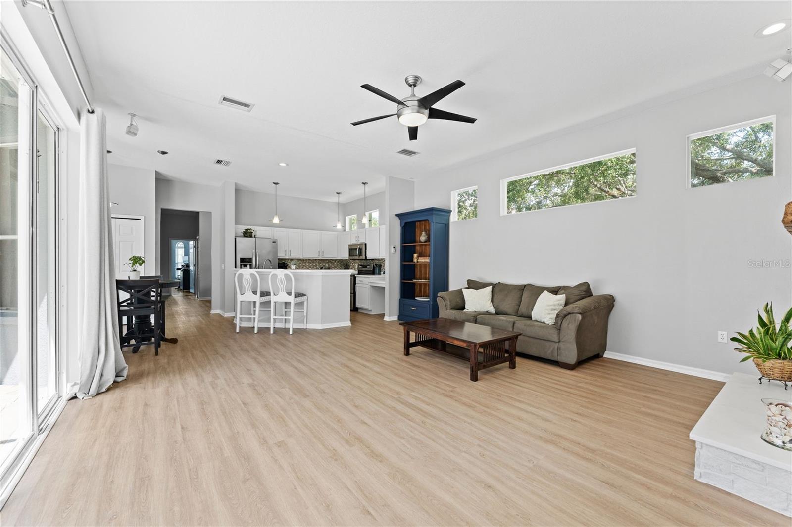 Image 9 of 51 For 12910 Vicksburg Drive