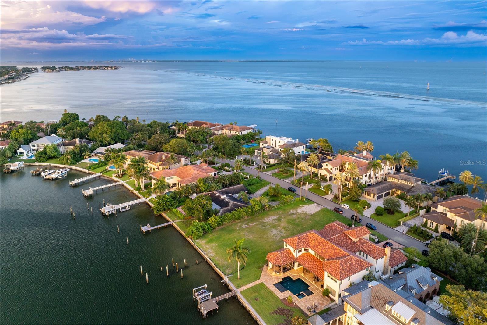 Listing photo id 9 for 1900 Brightwaters Boulevard Ne