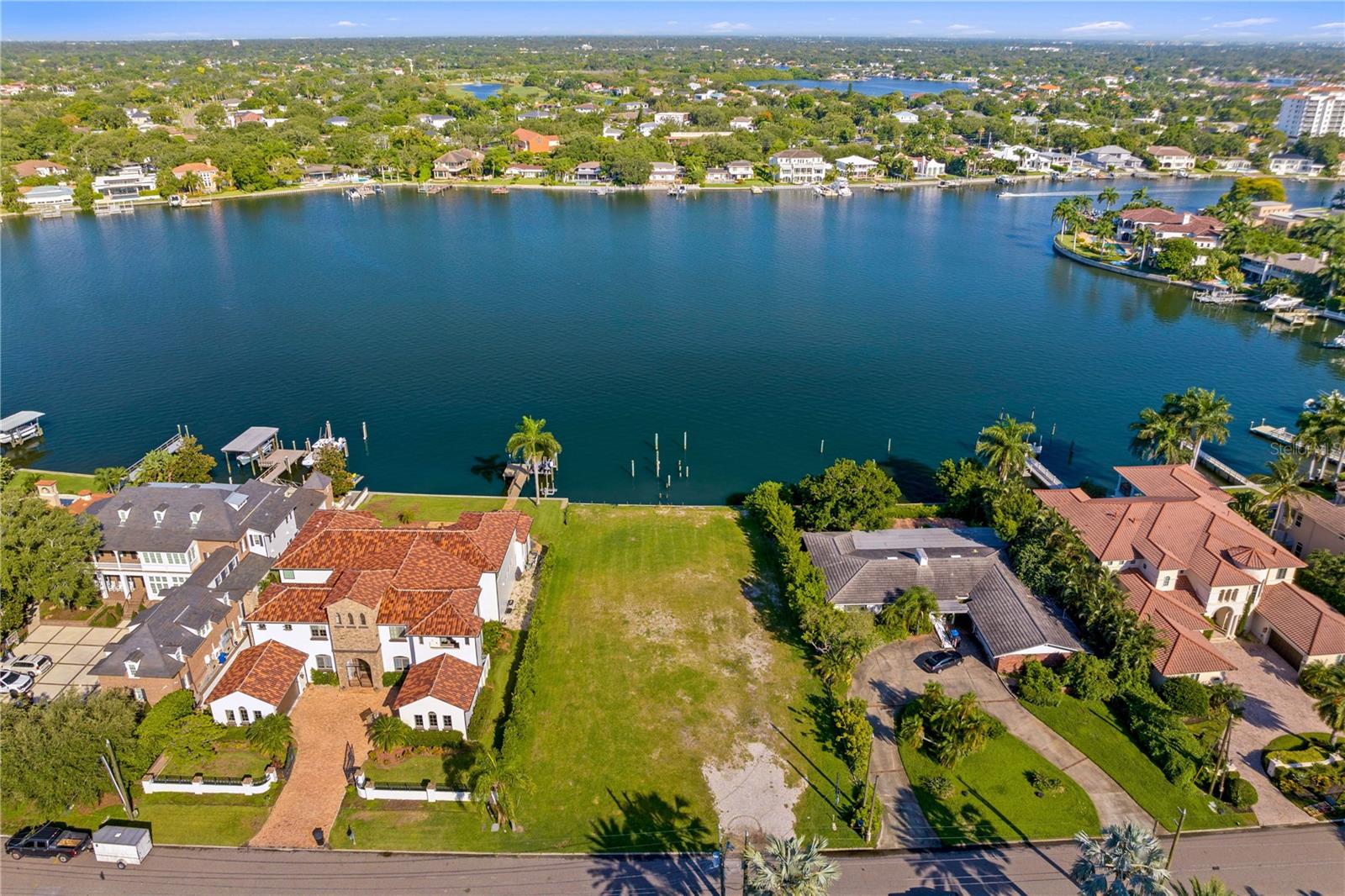 Listing photo id 4 for 1900 Brightwaters Boulevard Ne