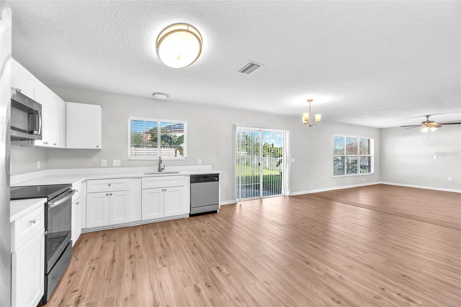 Image 12 of 30 For 10523 Boyette Creek Boulevard
