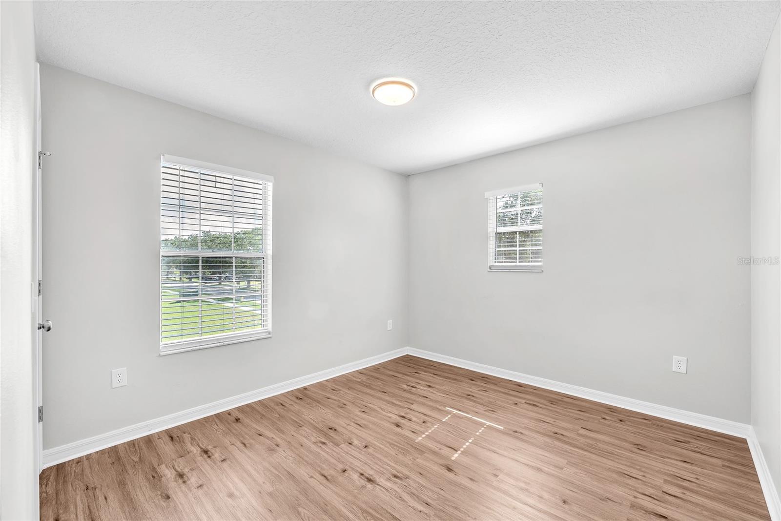 Image 16 of 30 For 10523 Boyette Creek Boulevard