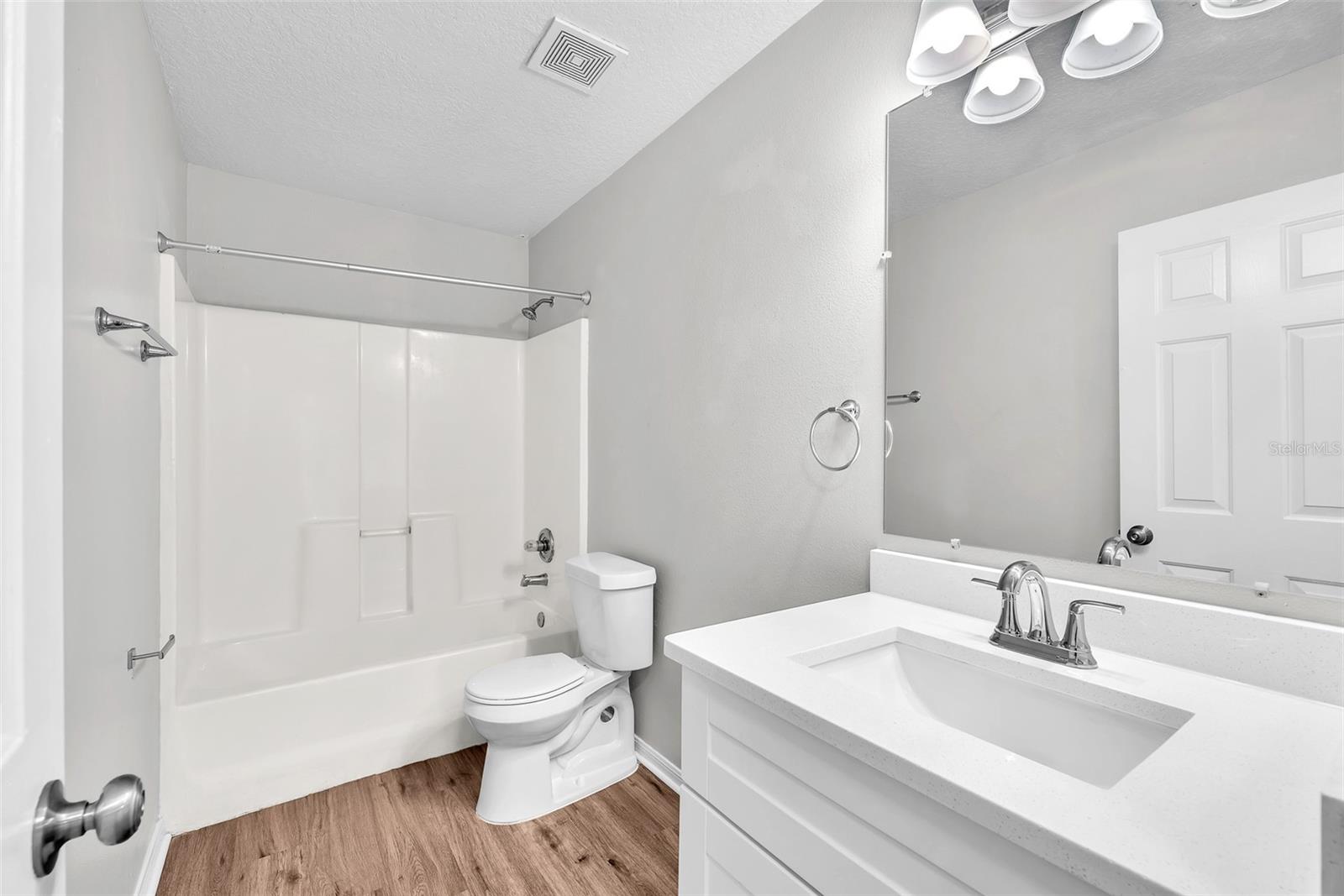 Image 18 of 30 For 10523 Boyette Creek Boulevard