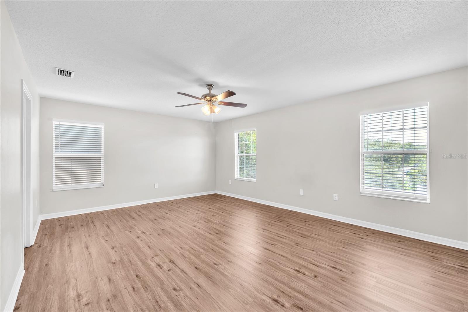 Image 19 of 30 For 10523 Boyette Creek Boulevard