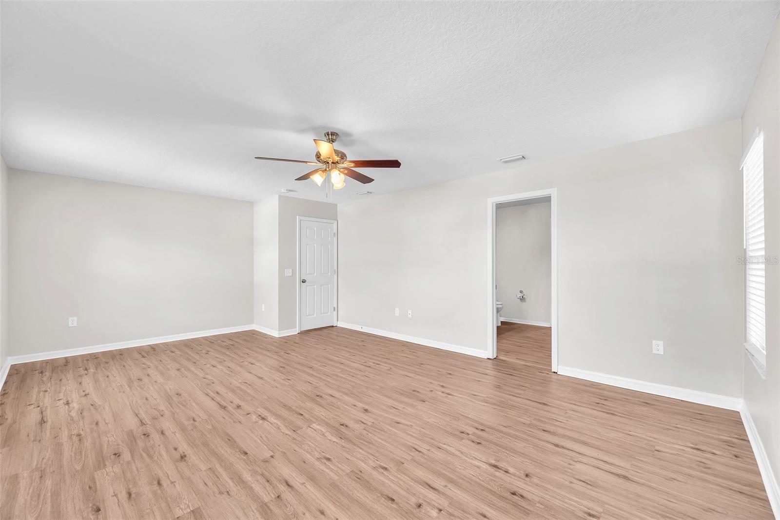 Image 20 of 30 For 10523 Boyette Creek Boulevard
