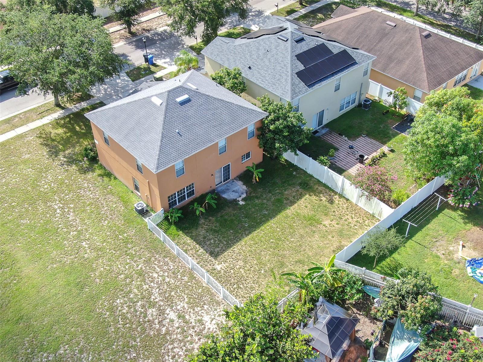 Image 27 of 30 For 10523 Boyette Creek Boulevard