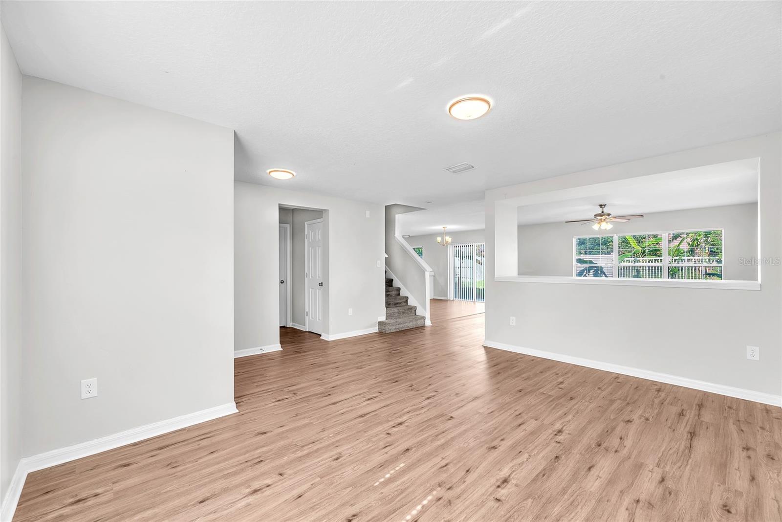 Image 5 of 30 For 10523 Boyette Creek Boulevard