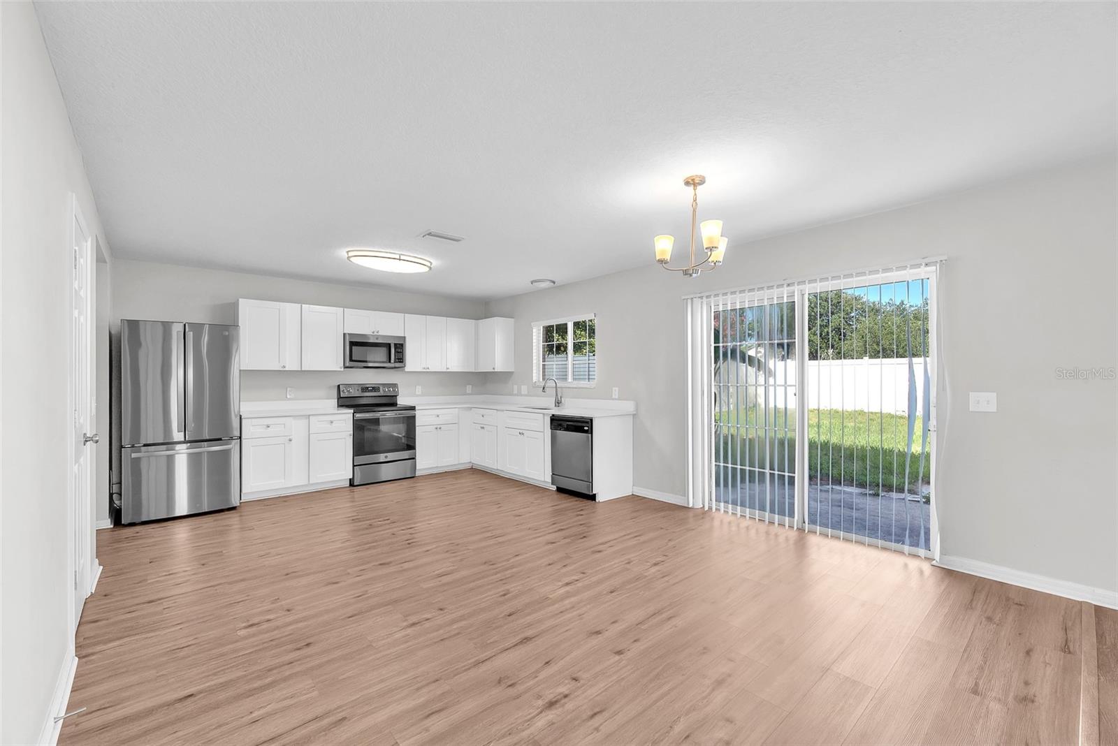 Image 9 of 30 For 10523 Boyette Creek Boulevard