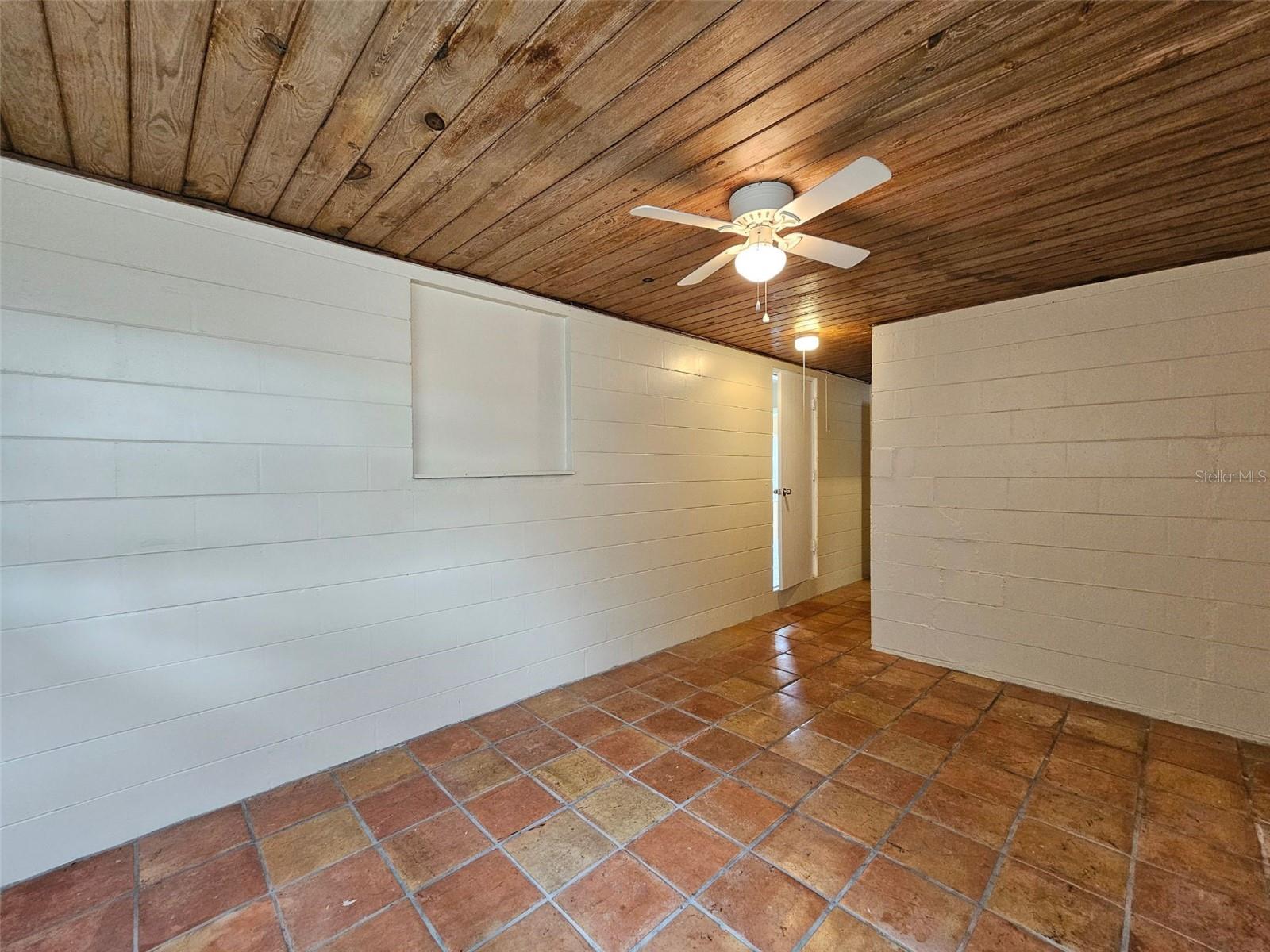 Image 14 of 18 For 2235 Lakeview Street