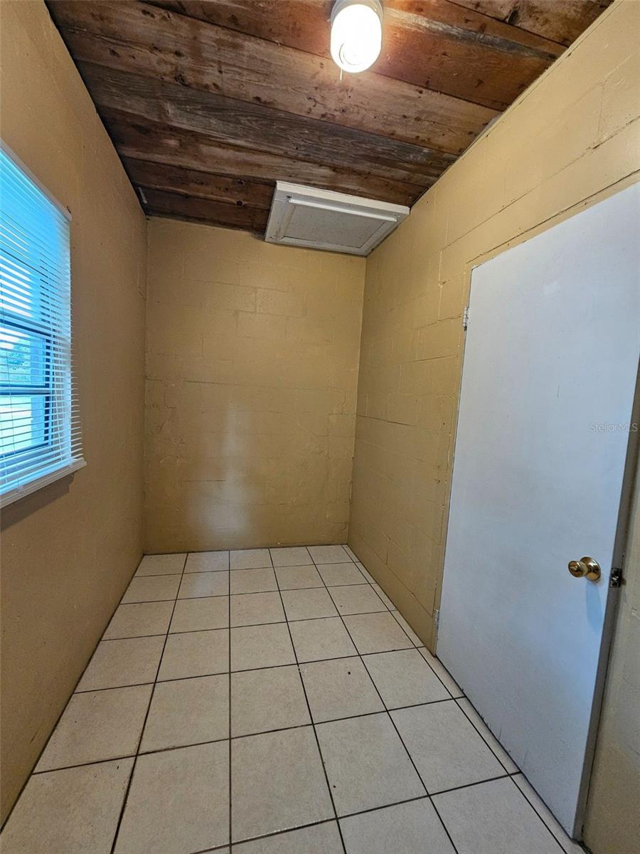 Image 17 of 18 For 2235 Lakeview Street