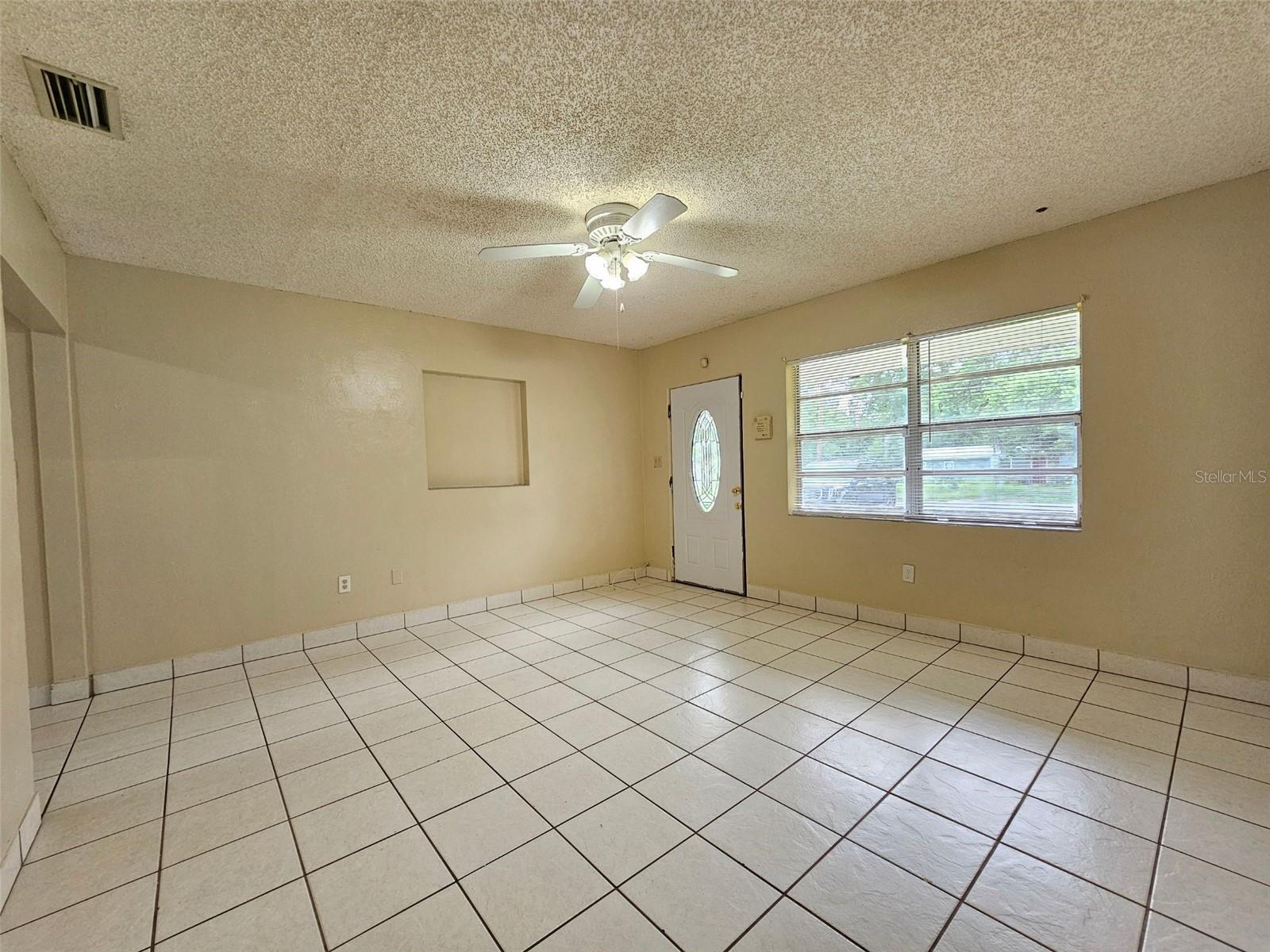 Image 6 of 18 For 2235 Lakeview Street