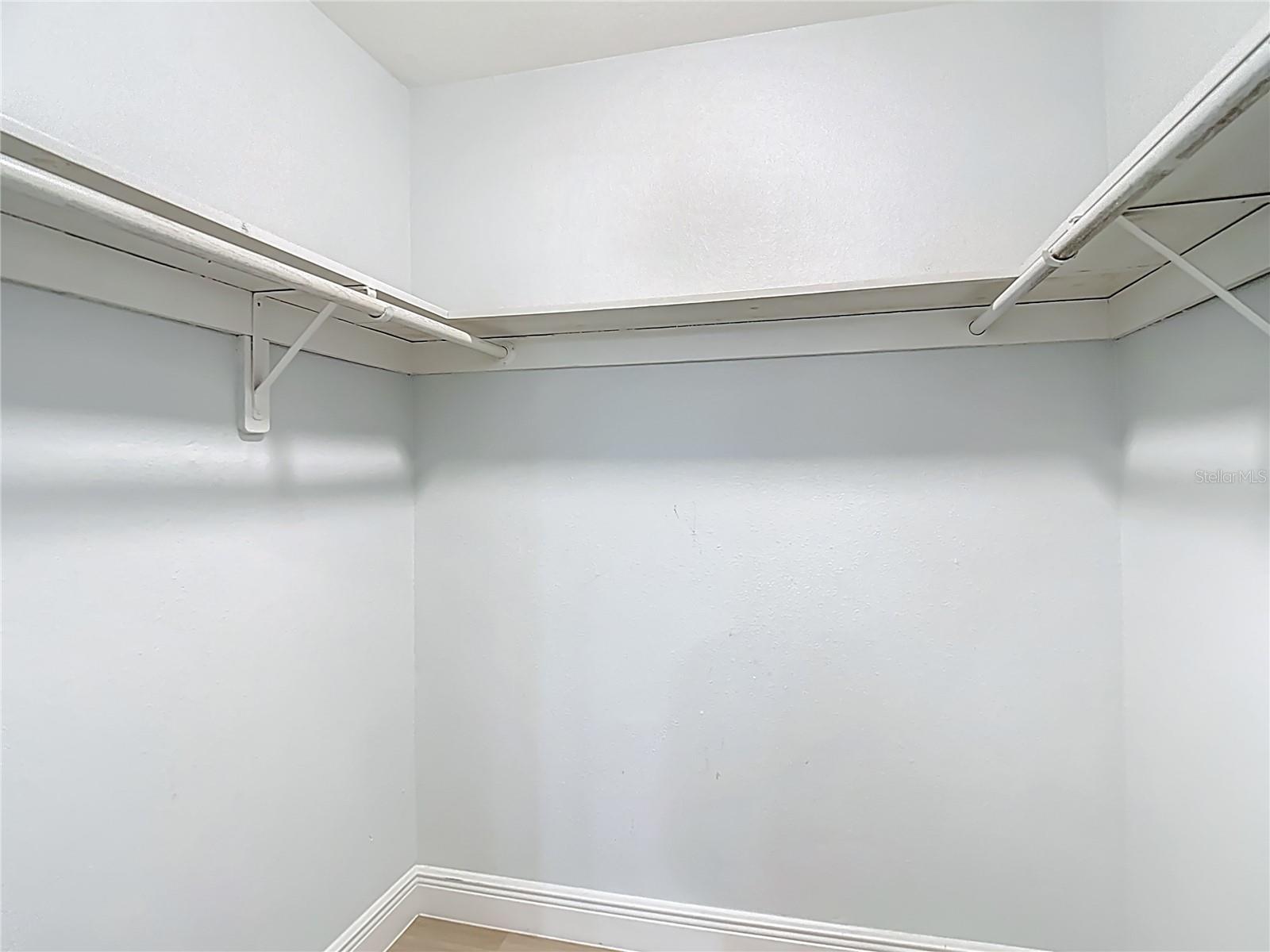 Image 24 of 42 For 6344 Newtown Circle B2