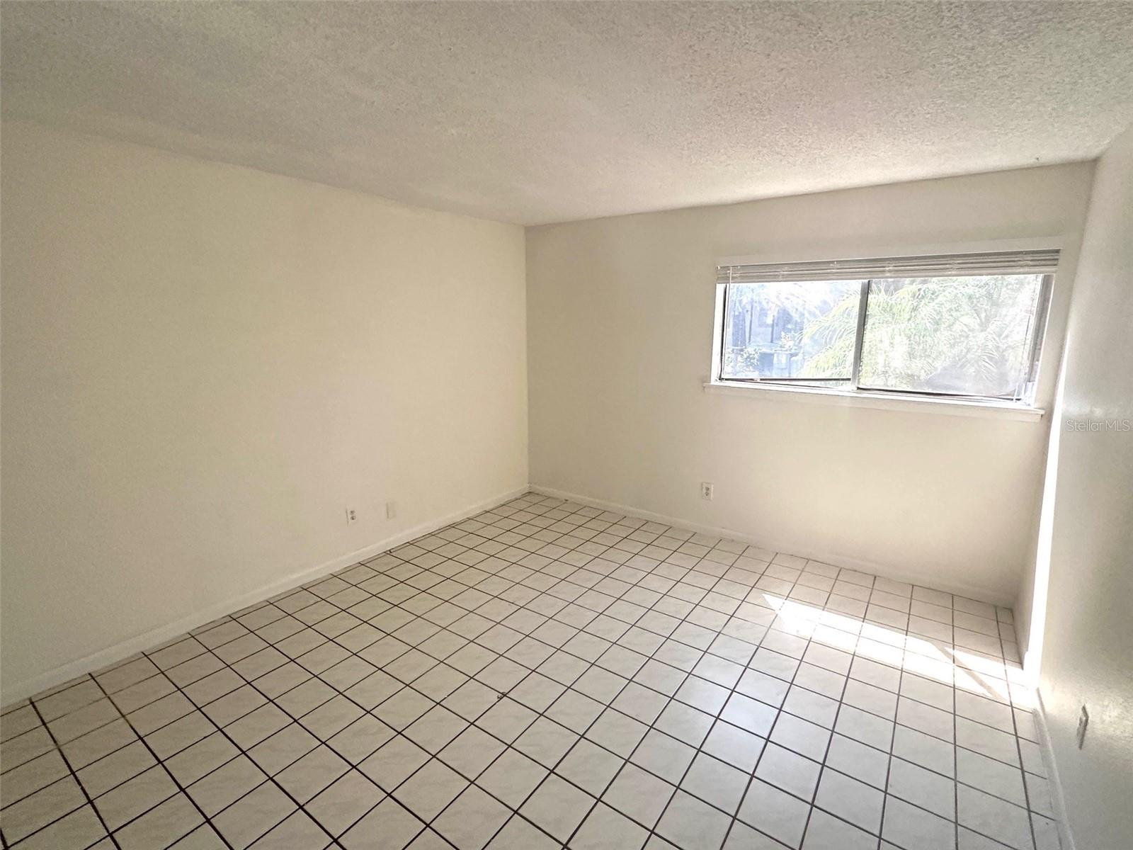 Listing photo id 10 for 6342 Newtown Circle A4