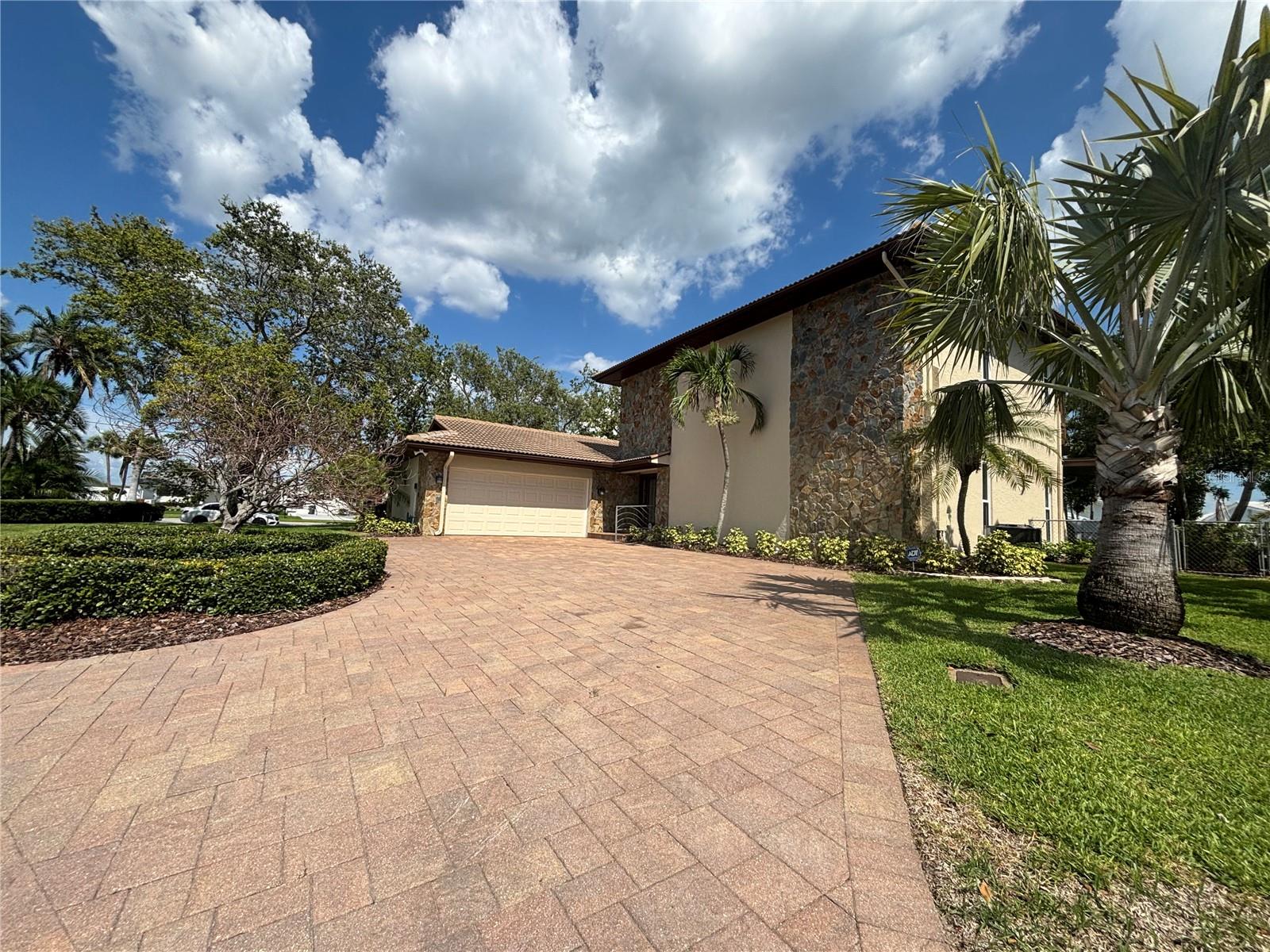 Details for 10073 Yacht Club Drive, TREASURE ISLAND, FL 33706