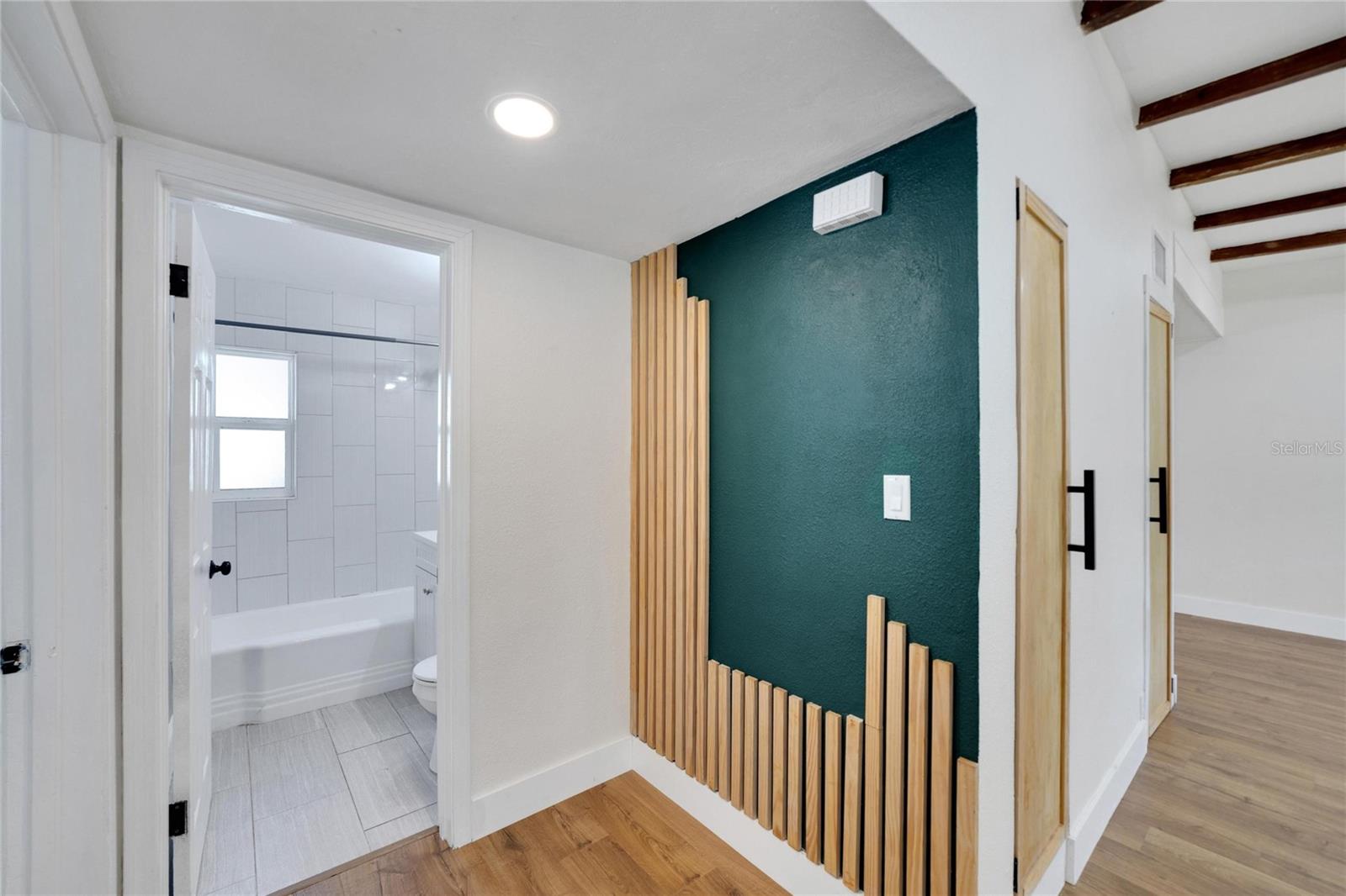 Image 41 of 72 For 1616 Huntington Street